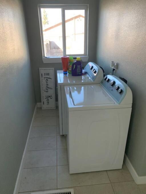 Stylish Basement Studio in Central El Paso - Very spacious Exterior foto